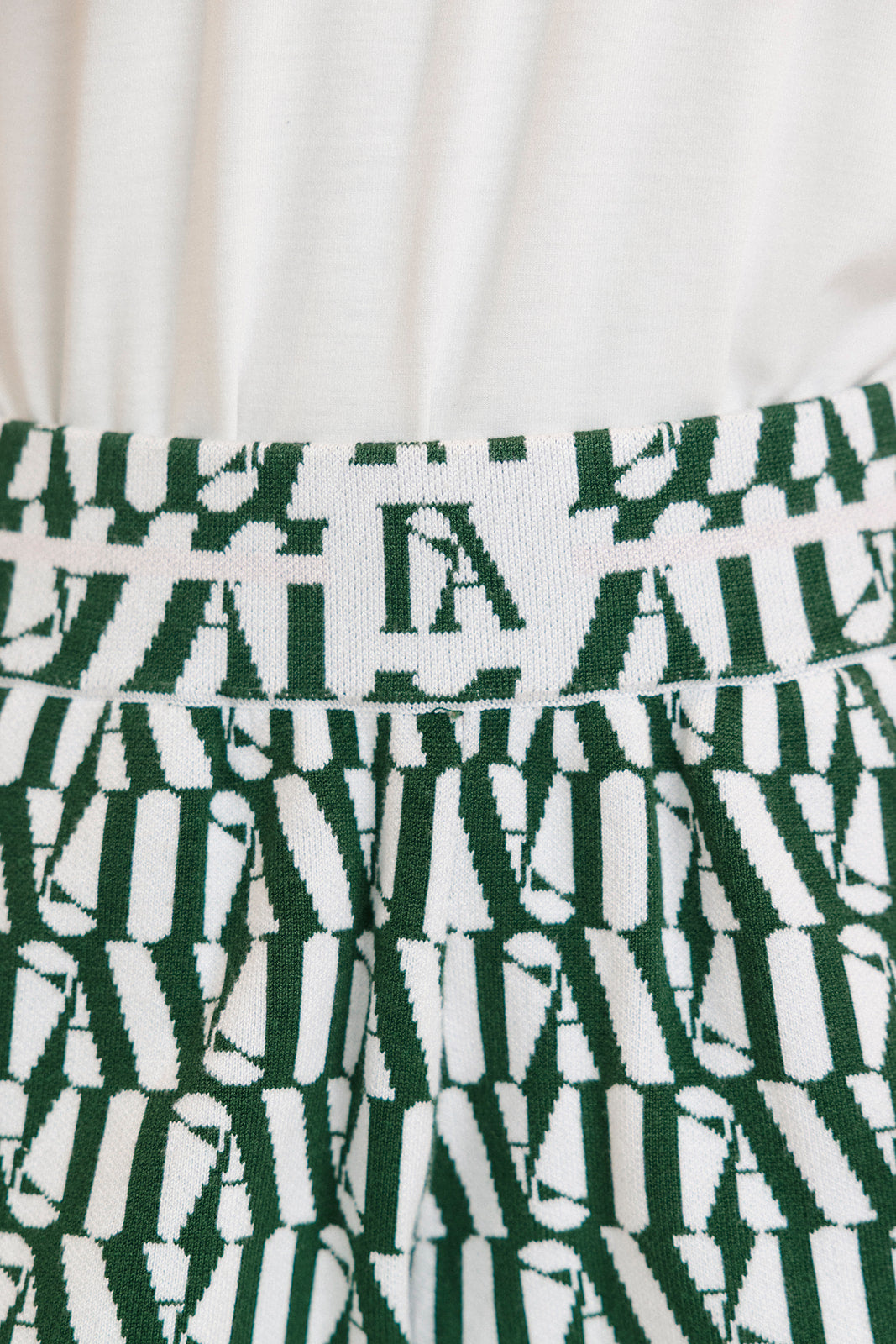 Govvy Shorts - Green