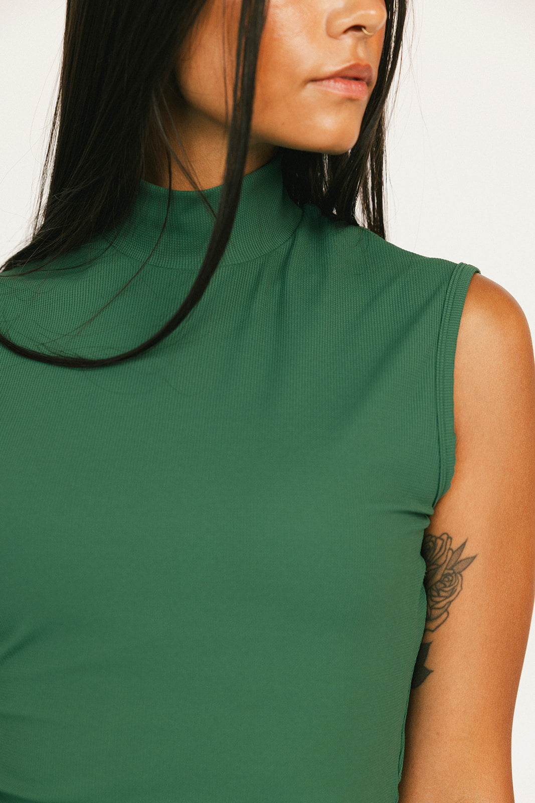 Fore All Women's Green Sleeveless Mock Neck Top, Medium