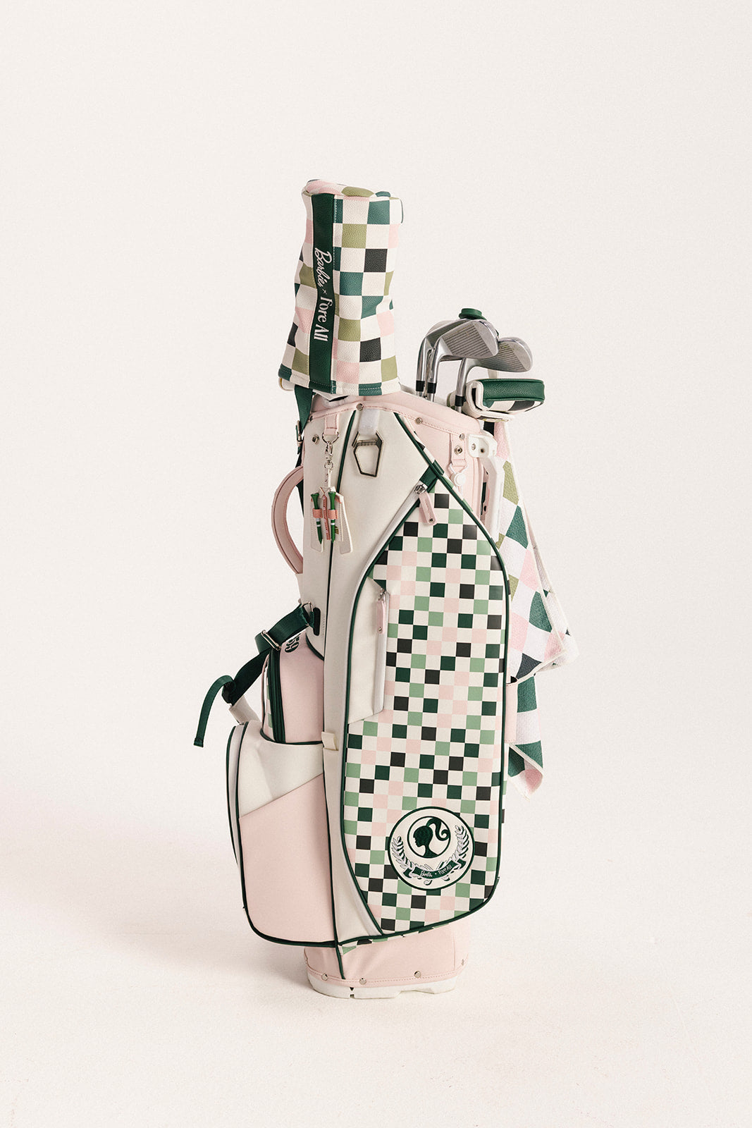 MAGNET GOLF TOWEL - BARBIE CHECKERED — B1A1253_websize_2_a52ea093-ebec-440a-88bc-005906c26786.jpg