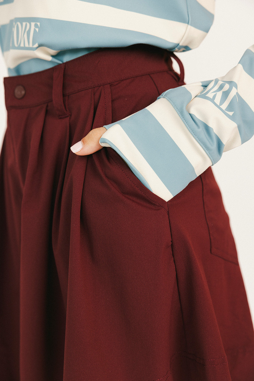 ELEANOR SHORT - MERLOT — B1A5662_websize.jpg