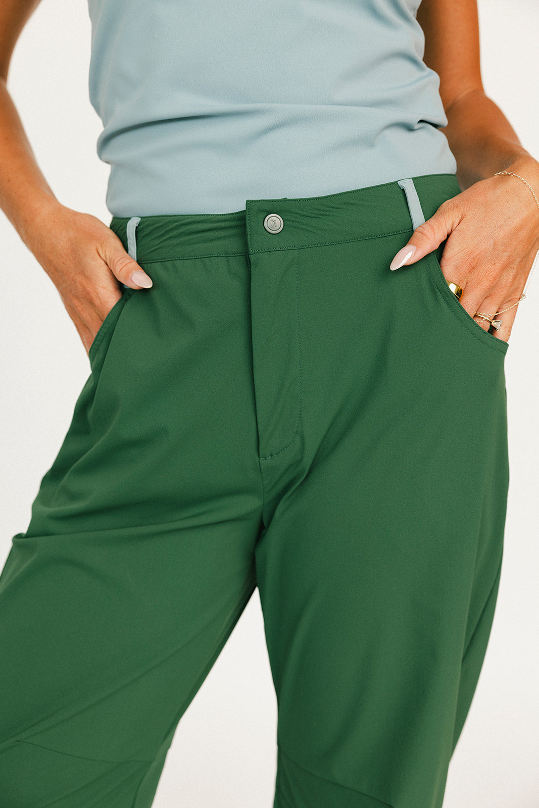 BENNETT BARREL PANT - GREEN — B1A5936_websize.jpg